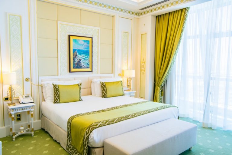 executive-suite-room1-768x512