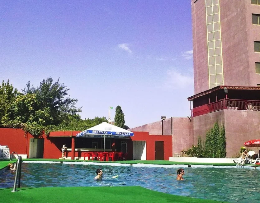 grand-hotel-pool